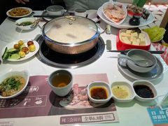 -洪氏嗨捞·广东猪肚鸡·椰子鸡火锅(西咸万象城店)