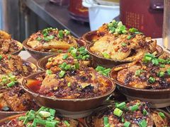 -董哥山城碗碗香(美专校街店)