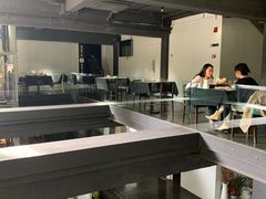 -穹六人间 people 6(岳阳路店)