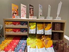 零售区-奈雪的茶(中华广场店)