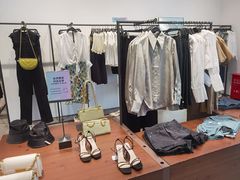 -URBAN REVIVO(上海中庚漫游城店)