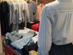 -佐丹奴(流行前线店)