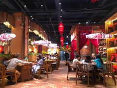 大堂-老滇山寨•云南特色菜•地方菜•民族风情歌舞表演(金碧店)