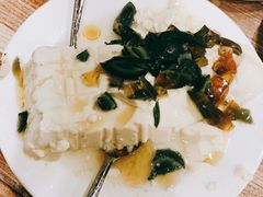 皮蛋豆腐-宝瑞门钉肉饼店