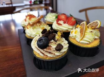 下面是绵密的蛋糕（吃的吃，鸡蛋含量蛮多），还可以