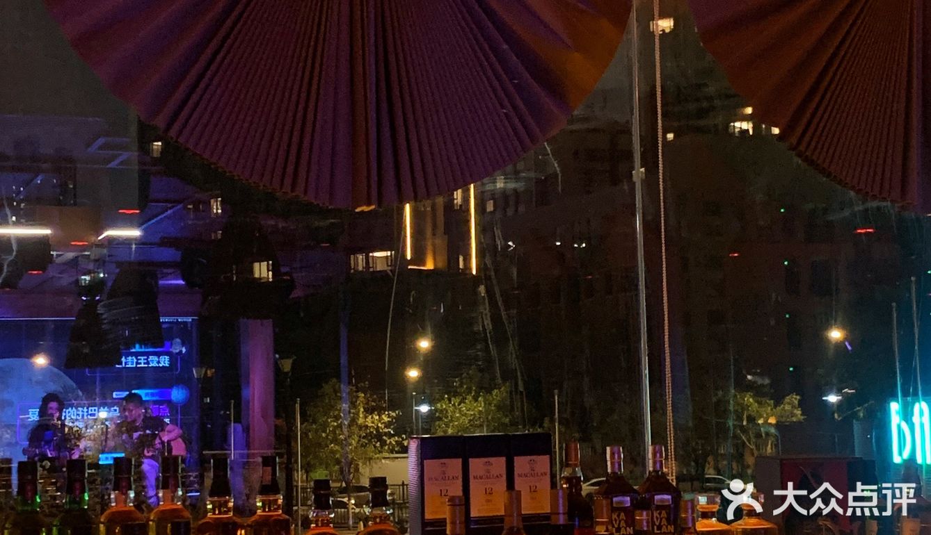 就在太古仓江边餐吧真的太舒服啦😌