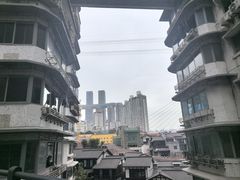 -白象居