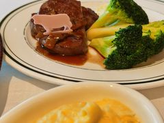 -Wolfgang’s Steakhouse 沃夫冈牛排馆(上海白玉兰广场店)
