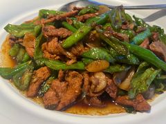 辣椒炒肉-阿瓦山寨·湘菜现炒·剁椒鱼头王(咸阳总店)