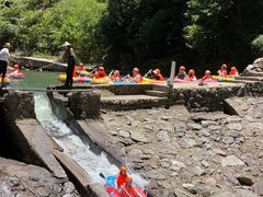 -安吉龙王山峡谷漂流