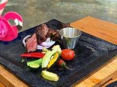 -米德维奇俄式西餐厅(西六道街店)