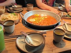 -野山舂·贵州现舂酸汤火锅(鸿通城店)