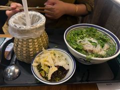 -云阿蛮云南生烫牛肉米线(奉贤路店)