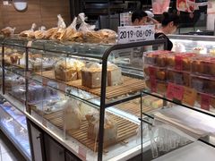 面包甜点陈列柜-BreadTalk面包新语·烘焙蛋糕(东方宝泰广场店)