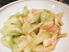 笋干丝瓜-老头儿油爆虾·知味杭州(爱琴海购物中心)