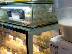 面包甜点陈列柜-白玉兰食品(甜云店)