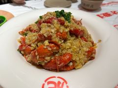 -肥肥虾庄·金牌油焖大虾(汉街SKP店)
