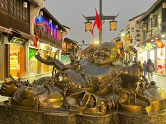 -吴山路夜市