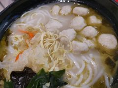 -灵芝妹子海鲜米线(劳动公园店)