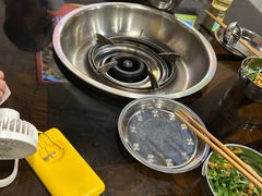 -鸿顺老铁锅美蛙鱼府(解放碑店)