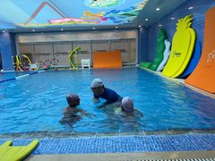 -戊辰亲子游泳俱乐部