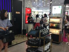 店内环境-日上免税行(浦东机场五店)
