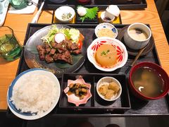 岩烧雪花牛肉定食-味太助·银饭食堂(中华城店)
