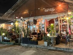 -席娜卡琳火车铁道夜市