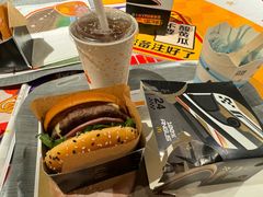 -麦当劳(中山公园龙之梦店)