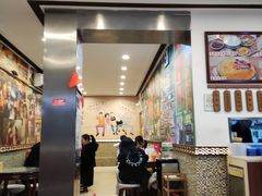 大堂-广信牛奶甜品世家(台东店)