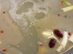 -颜氏双江清水鱼一养身火锅(磁器口店)