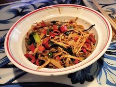 -川流不息·地道川菜·小龙虾(新松江路店)