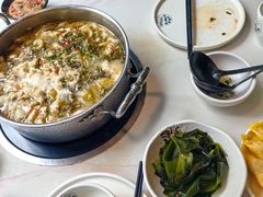-德林酸菜鱼火锅(南丹店)