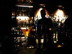 -Whisper Bar 