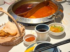 -左庭右院鲜牛肉火锅(金山万达店)