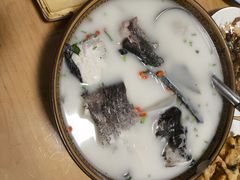 -美顺香食府鱼头老店(雪野湖店)