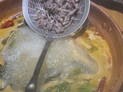 -洱火云南酸菜牛肉火锅(石景山当代商城店)