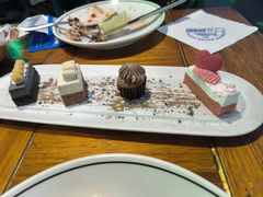 -Famous肥猫墨西哥音乐餐吧(五棵松华熙LIVE店)
