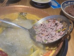 -洱火云南酸菜牛肉火锅(石景山当代商城店)