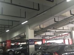 -虹桥火车站-停车场