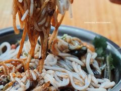 -灵山卢梅燕粉店