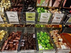 -VENCHI 闻绮(北京国贸商城店)