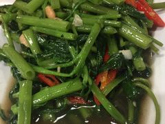 -Dang restaurant (patong phuket)