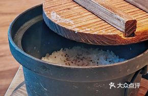 Mountain Spring Osmanthus Clay Pot Rice