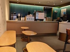 -星巴克臻选(莘庄仲盛店)