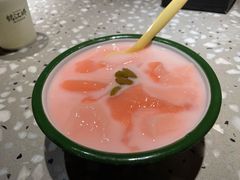 草莓冰粉-鹤江桥·红油牛肉粉(SKP店)