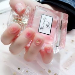 -艾薇美甲美睫