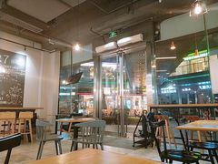 大堂-HELLO 27 意面·沙拉·帕尼尼