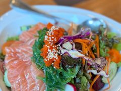 -Chom Cafe and Restaurant