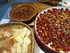 -有红鸡毛店·川菜(建设路店)